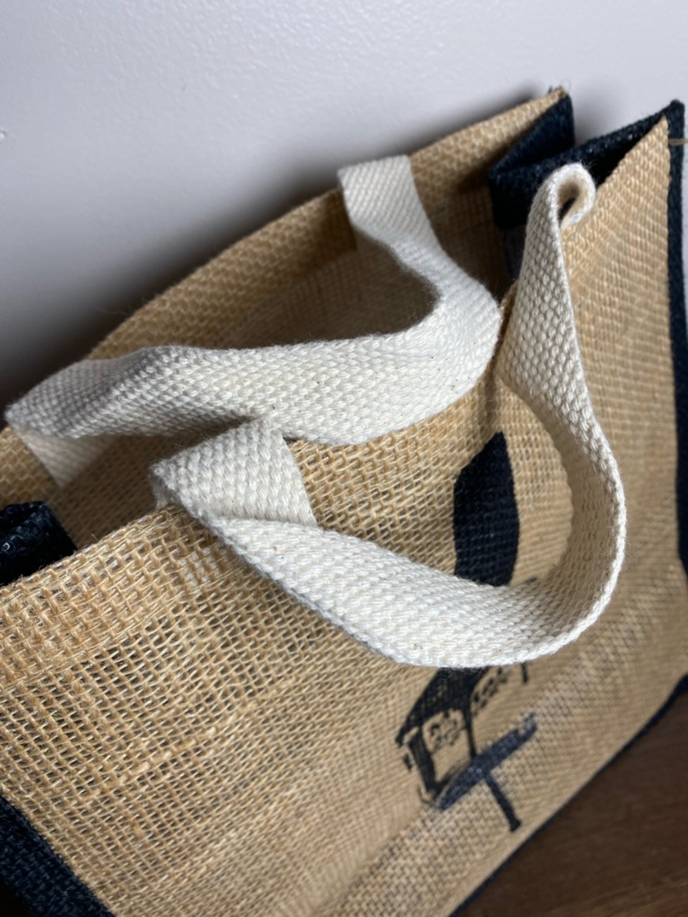 Marker’s Mark Whiskey Burlap Tote Bag in Natural with Black 12.5 x 13.5 Lined - Picture 6 of 6